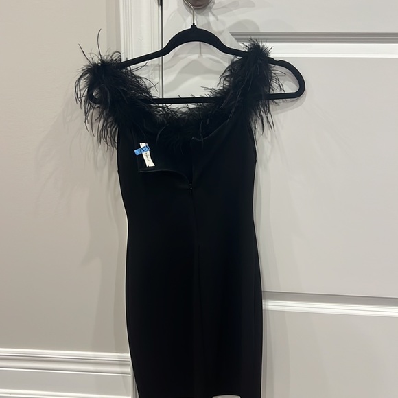 Honey dress - Picture 3 of 3